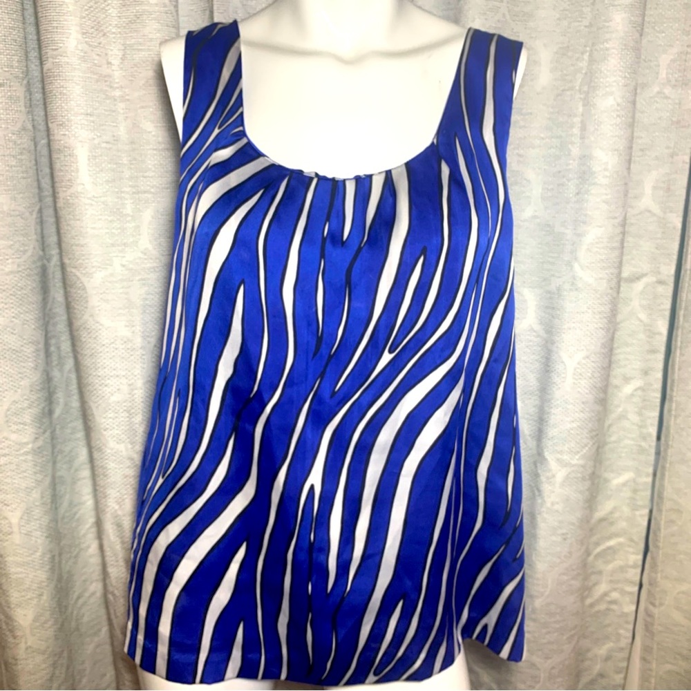 Dana Buchman -Zebra like print - lightweight sleeveless blouse. Size L